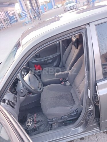 Hyundai Accent-3