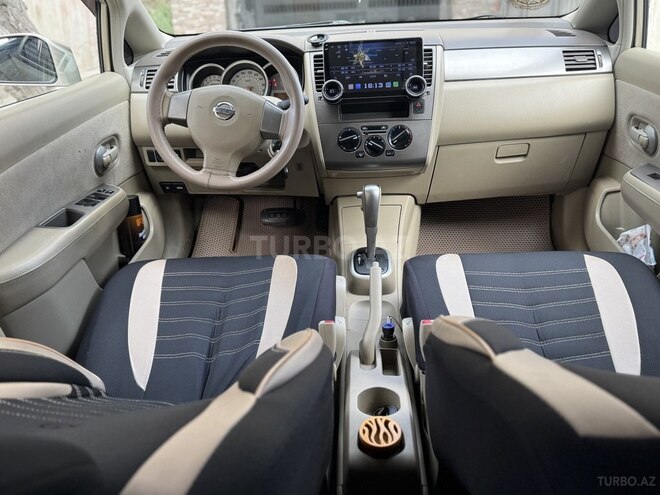 Nissan Tiida-6