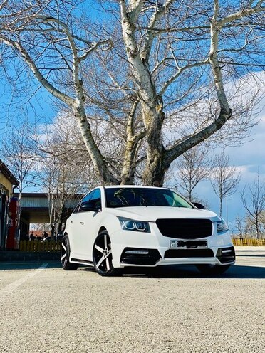 Chevrolet Cruze-1