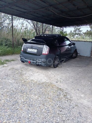 Toyota Prius-5