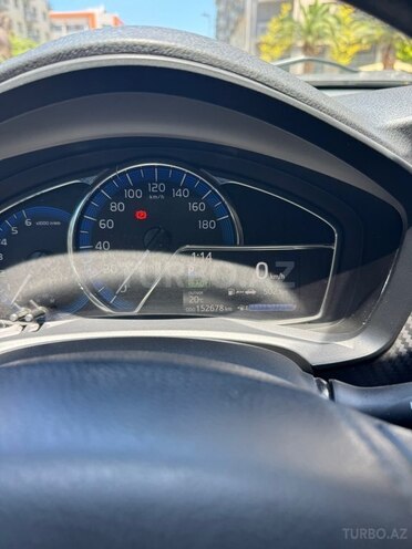 Toyota Corolla Fielder-11
