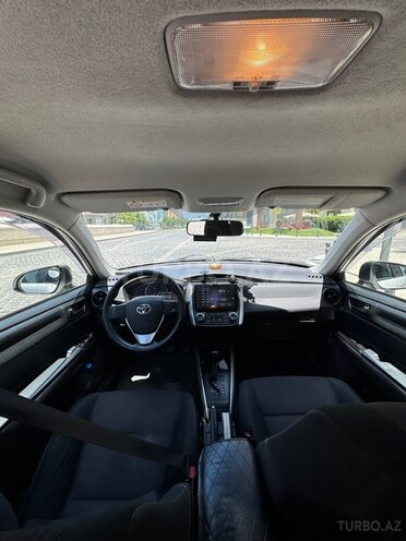 Toyota Corolla Fielder-10