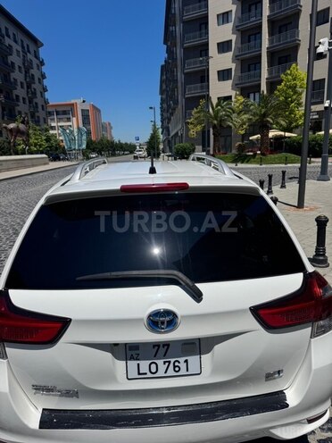 Toyota Corolla Fielder-6