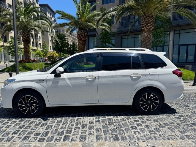 Toyota Corolla Fielder-7