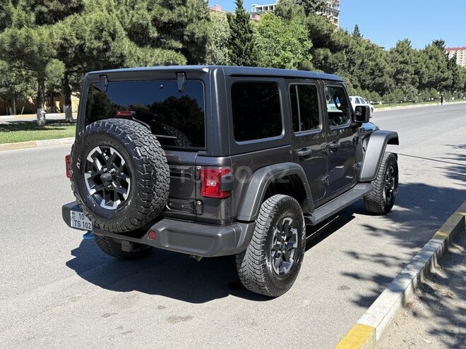 Jeep Wrangler-11