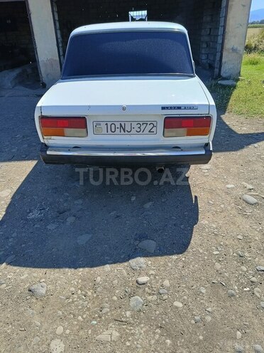 LADA (VAZ) 2107-2