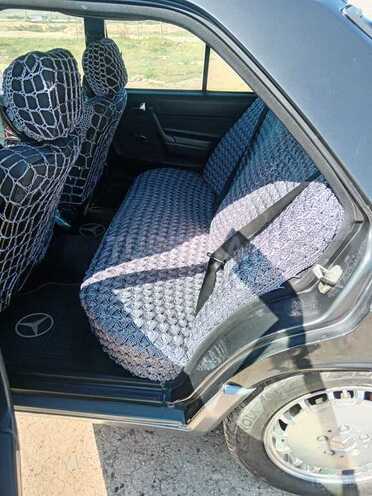 Mercedes 190-7