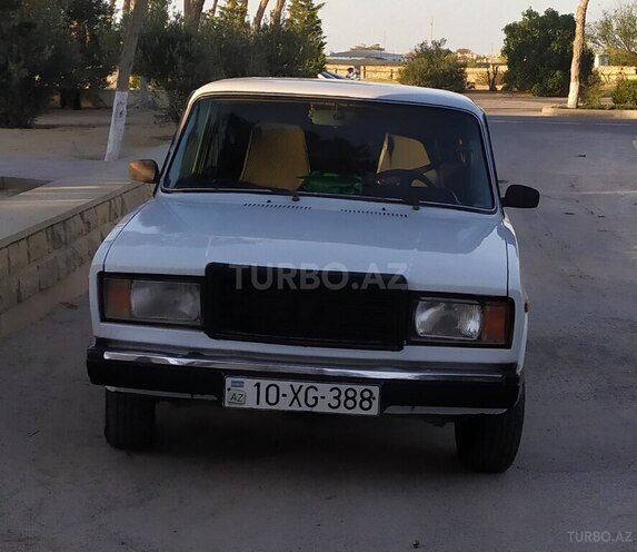 LADA (VAZ) 2107-1