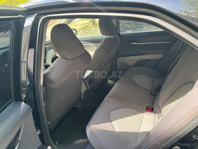 Toyota Camry-11