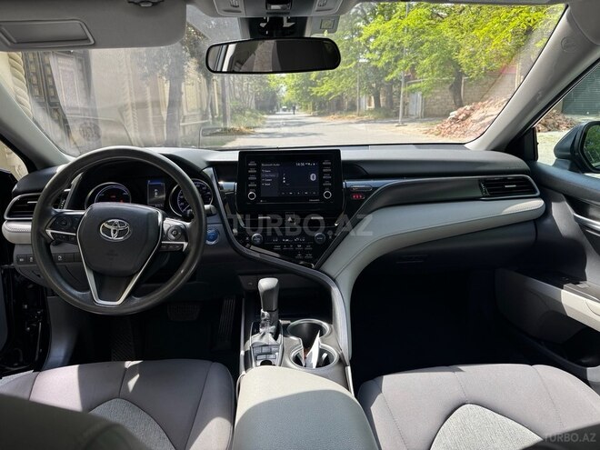 Toyota Camry-9