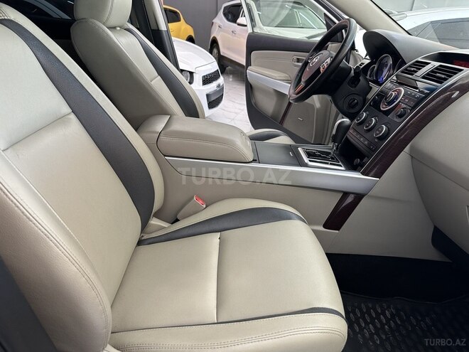 Mazda CX-9-17