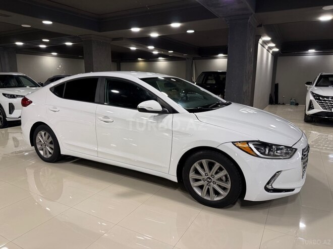 Hyundai Elantra-2