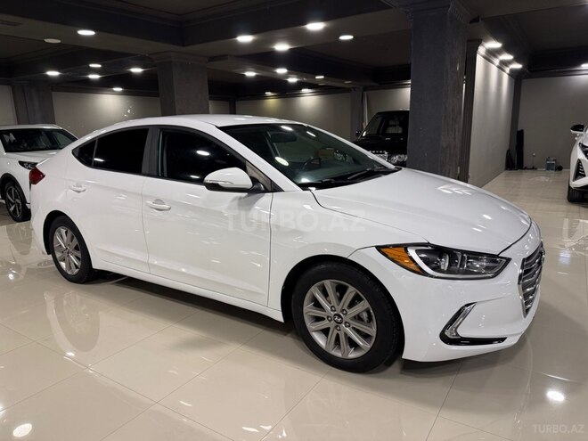 Hyundai Elantra-7