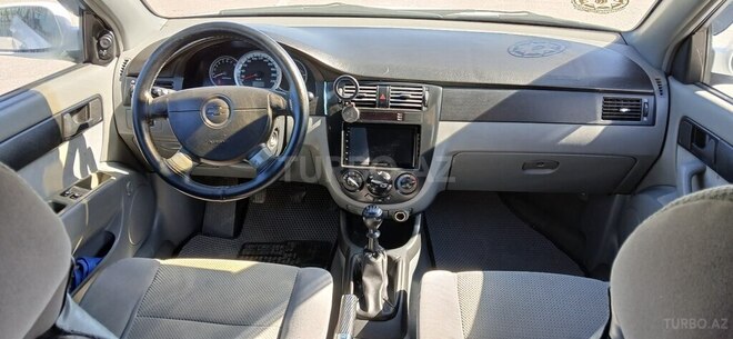 Chevrolet Lacetti-4