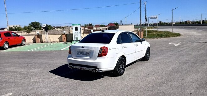 Chevrolet Lacetti-10