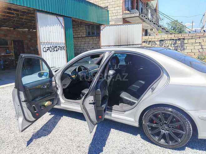 Mercedes E 270-8
