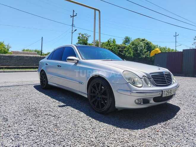Mercedes E 270-6