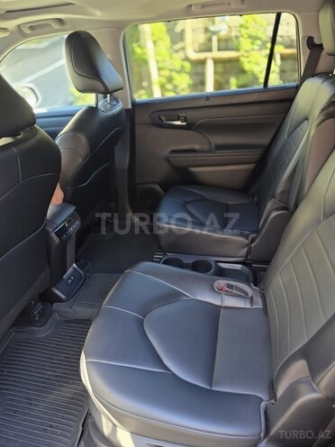 Toyota Highlander-6