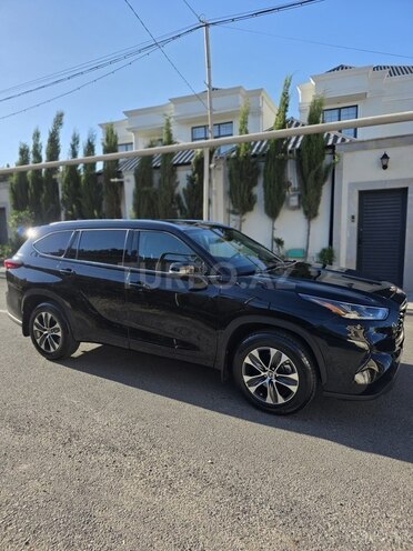 Toyota Highlander-3