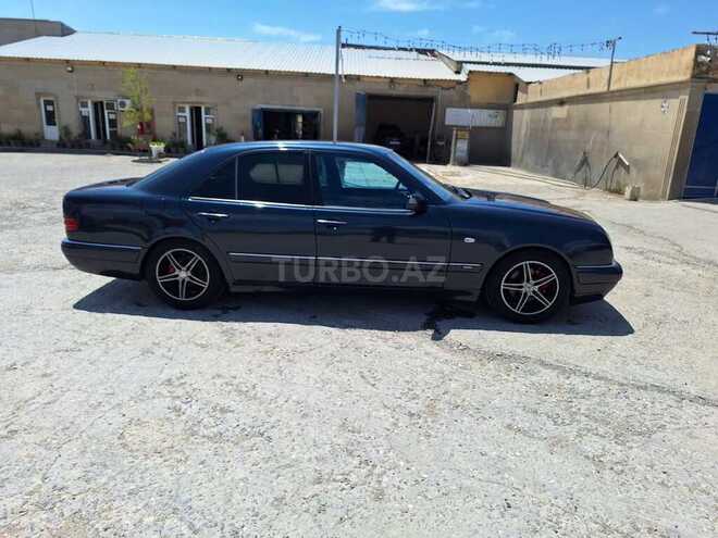 Mercedes E 240-6