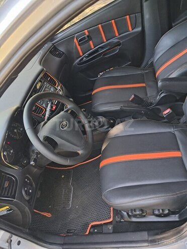 Kia Rio-6