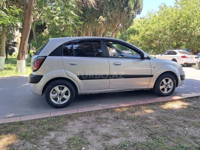 Kia Rio-4