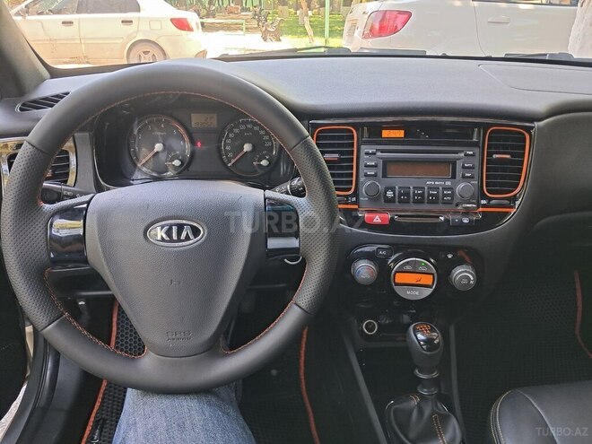 Kia Rio-9