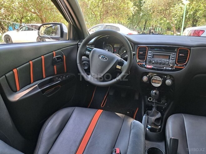 Kia Rio-7