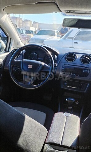 SEAT Ibiza-12