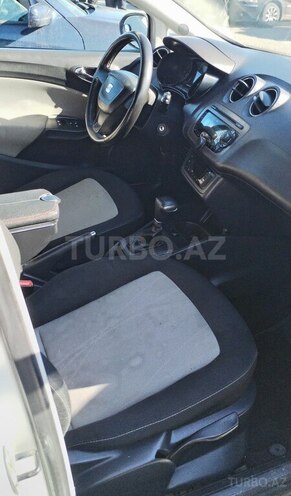 SEAT Ibiza-16