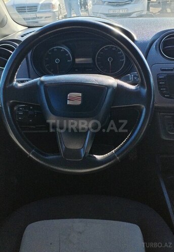 SEAT Ibiza-11