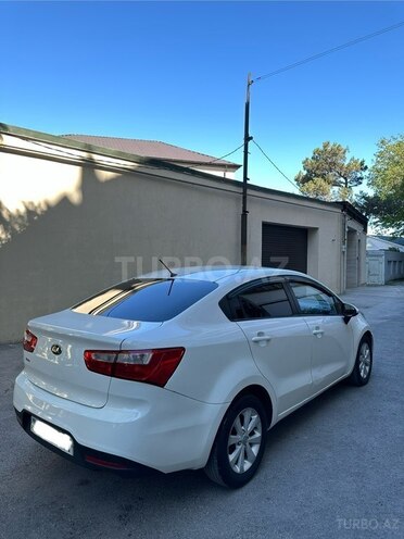 Kia Rio-4