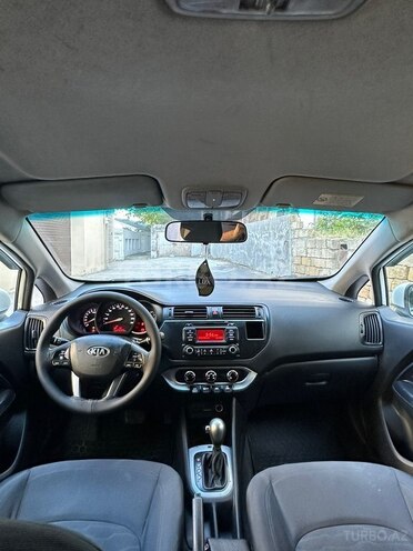 Kia Rio-7