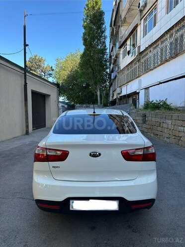 Kia Rio-5