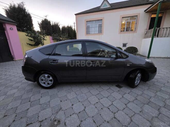 Toyota Prius-13