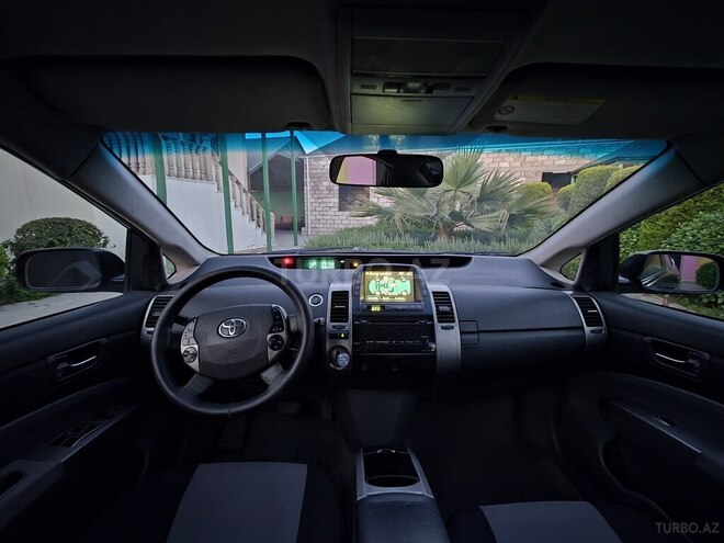 Toyota Prius-15