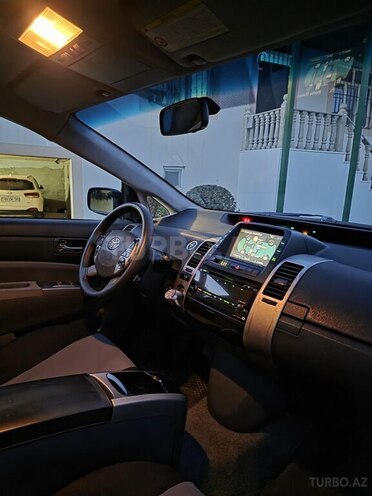 Toyota Prius-16