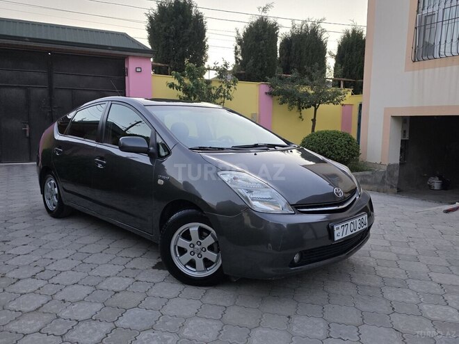 Toyota Prius-2