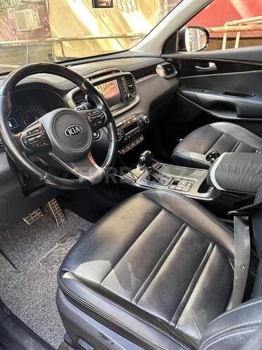 Kia Sorento-8