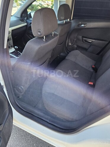 Opel Astra-10