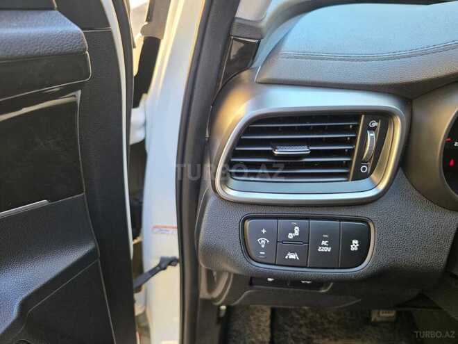 Kia Sorento-13