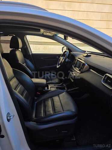 Kia Sorento-12