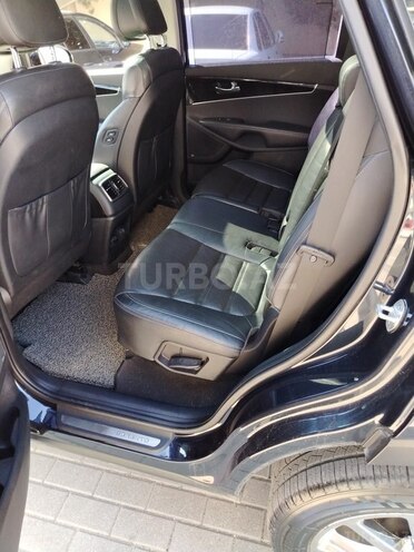 Kia Sorento-9