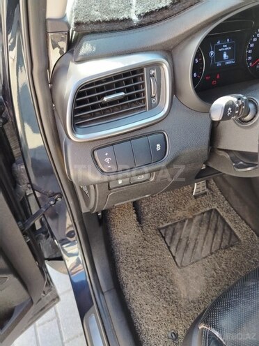 Kia Sorento-14
