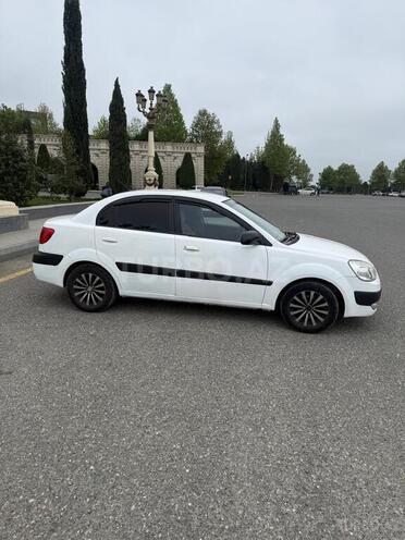 Kia Rio-5