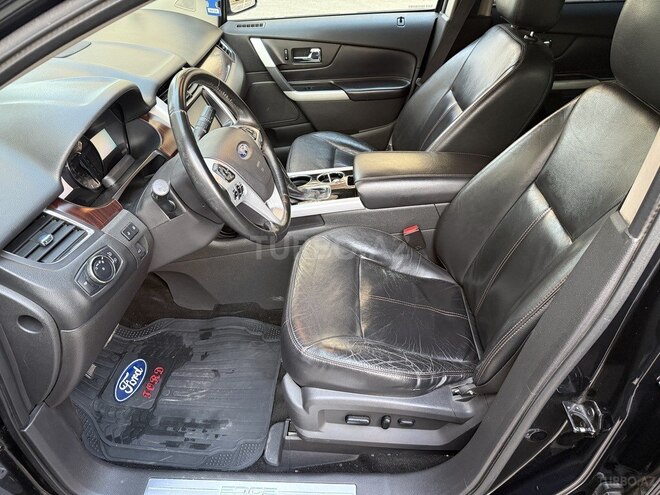 Ford Edge-8
