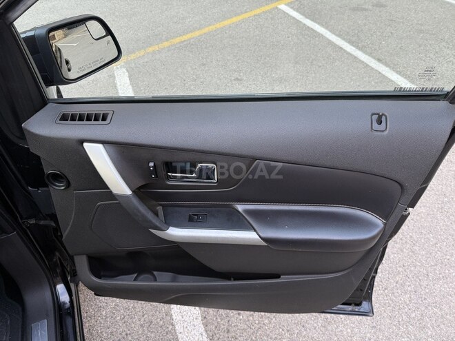 Ford Edge-16
