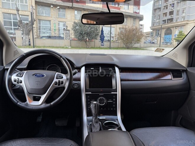 Ford Edge-12