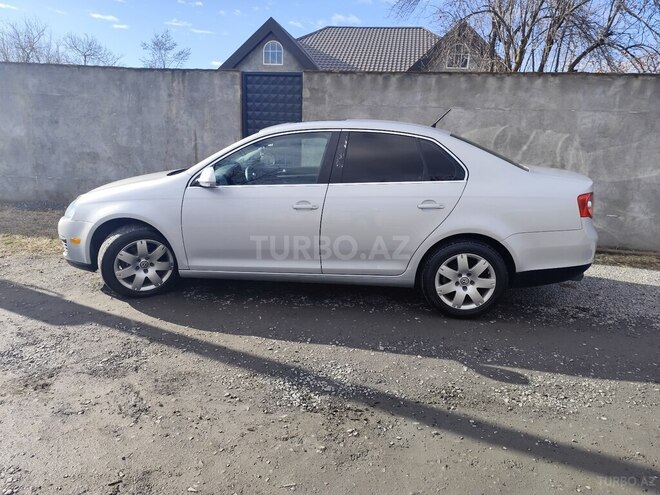 Volkswagen Jetta-5