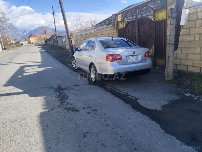 Volkswagen Jetta-4